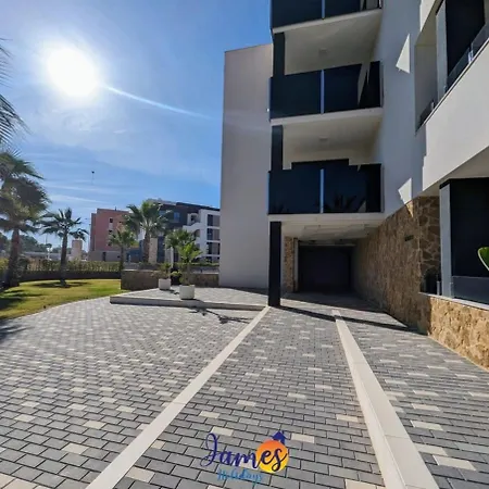 Modern First Floor With Com Pool Duly10 *